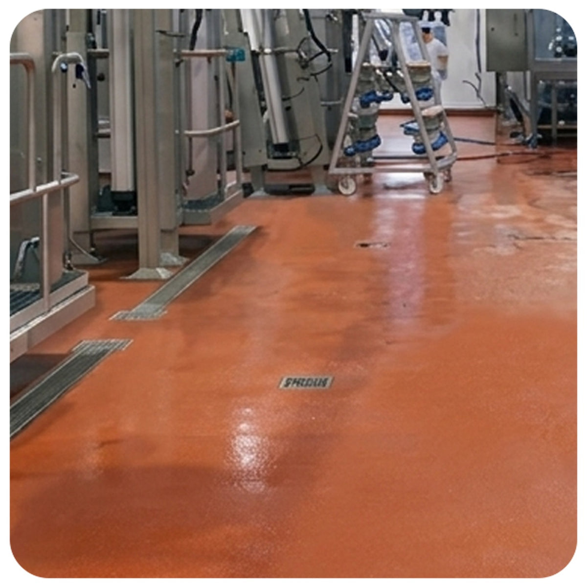 Flowfresh HF Viapol argamassa de uretano texturizada com Polygiene, aplicada em camada única de até 19,5 kg/m²
